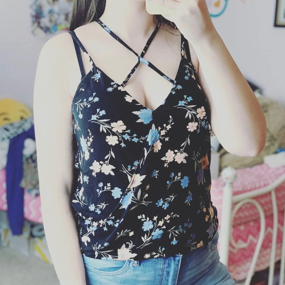 American Eagle Soft & Sexy Black Floral Print Wrap Strappy Tank Top Small Women - Picture 9 of 9